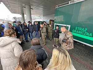Wizyta uczniów w Placówce Straży Granicznej Warszawa-Okęcie. Wizyta uczniów w Placówce Straży Granicznej Warszawa-Okęcie.