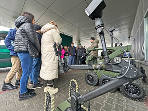 Wizyta uczniów w Placówce Straży Granicznej Warszawa-Okęcie. Wizyta uczniów w Placówce Straży Granicznej Warszawa-Okęcie.