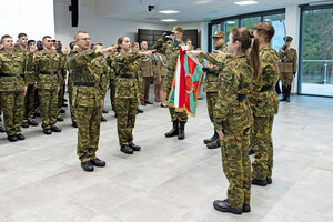 Uroczysty apel ślubowania nowo przyjętych funkcjonariuszy. Uroczysty apel ślubowania nowo przyjętych funkcjonariuszy.