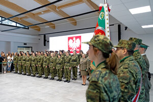 Uroczysty apel ślubowania nowo przyjętych funkcjonariuszy. Uroczysty apel ślubowania nowo przyjętych funkcjonariuszy.