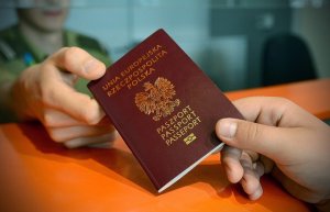 Polski paszport/zdjęcie poglądowe 