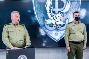 Zdjęcie przedstawia Zastępcę Komendanta NwOSG płk. SG Dariusza Lutyńskiego podczas wystąpienia 10 lat WZD NwOSG