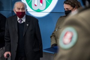 Wręczenie medali za pamięć o Powstańcach Warszawskich 