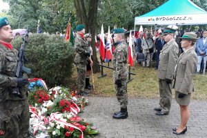 Delegacja PSG w Bydgoszczy składa kwiaty pod Pomnikiem Powstania Warszawskiego. Delegacja PSG w Bydgoszczy składa kwiaty pod Pomnikiem Powstania Warszawskiego.