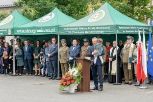 Przemawia Burmistrz Miasta Góra Kalwaria Pan Arkadiusz Strzyżewski. Przemawia Burmistrz Miasta Góra Kalwaria Pan Arkadiusz Strzyżewski.