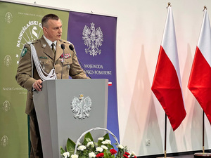 Przemawia Komendant NwOSG gen. bryg. SG Robert Bagan. Przemawia Komendant NwOSG gen. bryg. SG Robert Bagan.