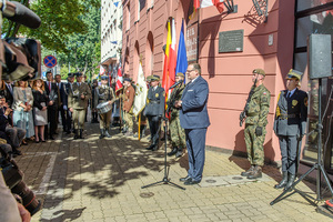 Przemawia Szef Urzędu do Spraw Kombatantów i Osób Represjonowanych Jan Józef Kasprzyk. Przemawia Szef Urzędu do Spraw Kombatantów i Osób Represjonowanych Jan Józef Kasprzyk.