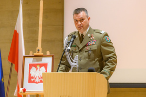 Przemawia gen. bryg. SG Robert Bagan. Przemawia gen. bryg. SG Robert Bagan.