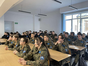 Spotkanie Funkcjonariuszy SG z uczniami Zespołu Szkół Nr 1 im. Stanisława Staszica w Płońsku. Spotkanie Funkcjonariuszy SG z uczniami Zespołu Szkół Nr 1 im. Stanisława Staszica w Płońsku.