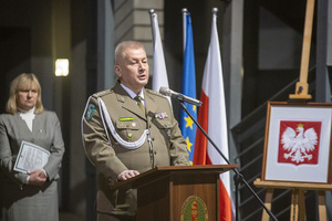 Przemawia Zastępca Komendanta NwOSG płk SG Dariusz Lutyński. Przemawia Zastępca Komendanta NwOSG płk SG Dariusz Lutyński.
