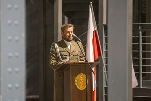 Przemawia kpt. SG Piotr Nestoruk – Kapelan Podlaskiego Oddziału SG. Przemawia kpt. SG Piotr Nestoruk – Kapelan Podlaskiego Oddziału SG.
