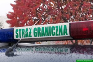 Kogut na dachu samochodu Straży Granicznej. Kogut na dachu samochodu Straży Granicznej.