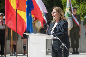 Przemawia marszałek Senatu Pani Małgorzata Kidawa-Błońska. Przemawia marszałek Senatu Pani Małgorzata Kidawa-Błońska.
