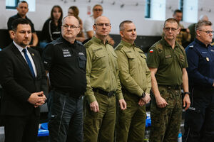 Kierownicy służb oraz goście. Kierownicy służb oraz goście.