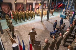 Widok z góry na miejsce uroczystości. Widok z góry na miejsce uroczystości.