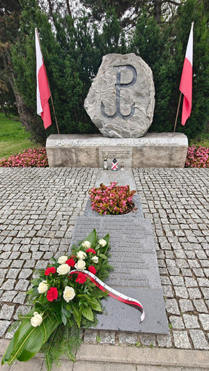 Pomnik Powstańców Warszawskich w Łodzi. Pomnik Powstańców Warszawskich w Łodzi.