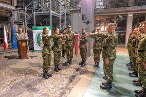 Ślubowanie nowo przyjętych funkcjonariuszy NwOSG 16 