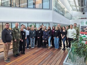 Wizyta studentów prawa w Placówce Straży Granicznej Warszawa–Okęcie. Wizyta studentów prawa w Placówce Straży Granicznej Warszawa–Okęcie.