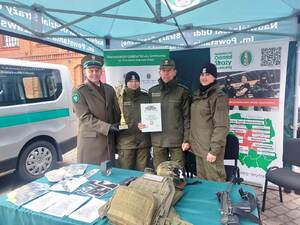 Stoisko promocyjne NwOSG podczas obchodów Narodowego Święta Niepodległości. Stoisko promocyjne NwOSG podczas obchodów Narodowego Święta Niepodległości.