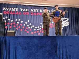 Ślubowanie uczniów Liceum Ogólnokształcącego w Mrozach. Ślubowanie uczniów Liceum Ogólnokształcącego w Mrozach.