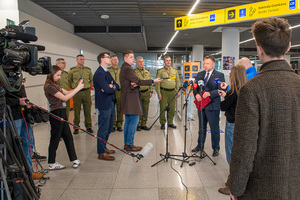 Briefing prasowy Ministra Marcina Kierwińskiego. Briefing prasowy Ministra Marcina Kierwińskiego.