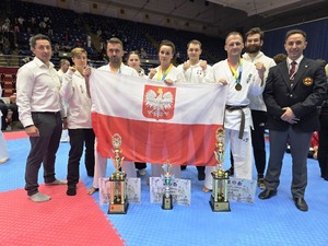 Zdjęcie grupowe uczestników zawodów. Zdjęcie grupowe uczestników zawodów.