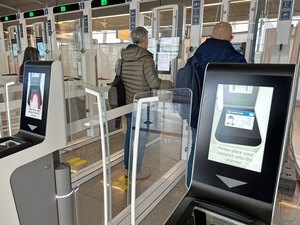 Nowe bramki ABC na Lotnisku Chopina. Nowe bramki ABC na Lotnisku Chopina.