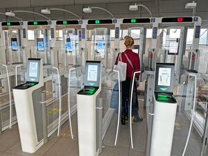 Nowe bramki ABC na Lotnisku Chopina. Nowe bramki ABC na Lotnisku Chopina.