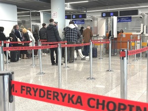 Kontrola graniczna na lotnisku. Kontrola graniczna na lotnisku.