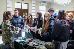 Uczestnicy inicjatywy „Moje bezpieczeństwo dziś i jutro – rola służb mundurowych”. Uczestnicy inicjatywy „Moje bezpieczeństwo dziś i jutro – rola służb mundurowych”.