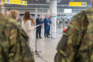 Konferencja prasowa. Konferencja prasowa.