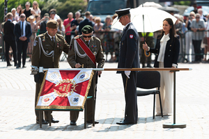 Wręczenie sztandaru 18. Stołecznej Brygadzie Obrony Terytorialnej. Wręczenie sztandaru 18. Stołecznej Brygadzie Obrony Terytorialnej.