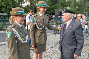 Uroczystość pod Pomnikiem Ofiar Rzezi Woli. Uroczystość pod Pomnikiem Ofiar Rzezi Woli.